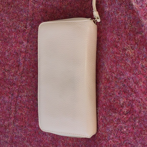 Saks Fifth Ave wallet - Picture 2 of 4